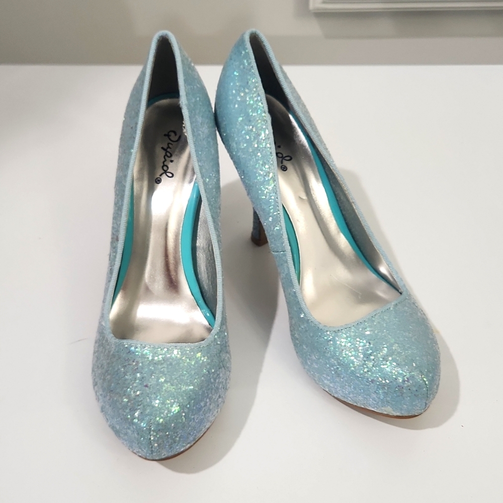 Sky blue high heels with glitter